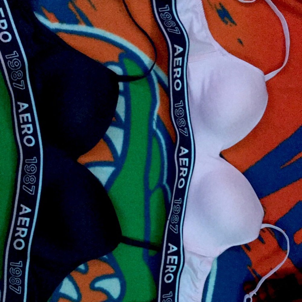 pink and navy blue Aeropostale bras size 34B